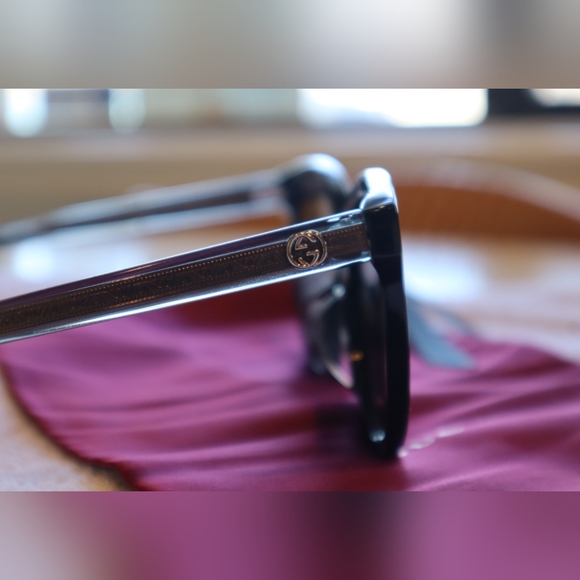 Gucci Sunglasses - Picture 6 of 11